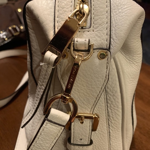 Michael Kors handbag - Picture 2 of 8